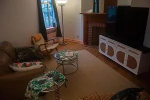 Tropical Deco in Toledo - Oregon