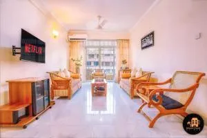 Beach-side 3 bedroom Apartment in Mount Lavinia - Karagampitiya