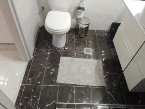 Luxury Semi-Basement Suite Athens