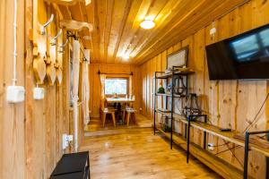 Bacovka Szlembark- jacuzzi, kominek, widok na Tatry