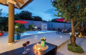 2 Bedroom Beautiful Home In Pula