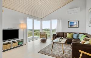 Awesome Home In Løkken With Kitchen