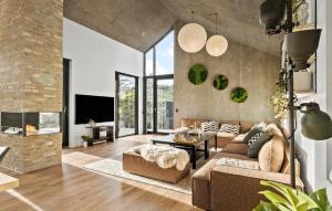 4 Bedroom Pet Friendly Home In Blokhus