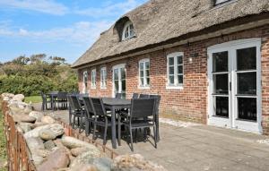 Twelve-Bedroom Accommodation In Ulfborg