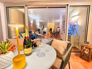OceanView Apartment by BeCherish