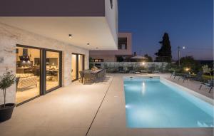 Amazing Home In Pula With Wifi 