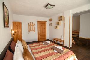 Quadruple Room room in Veziova House