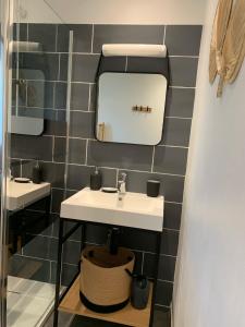 Appartements A deux pas de la gare, La Maison Rouge : photos des chambres