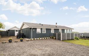 Nice Home In Lemvig With Wifi