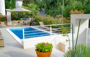 Beautiful Home In Klimno With Kitchen