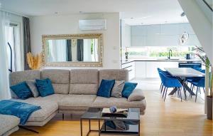 Beautiful Home In Klimno With Kitchen