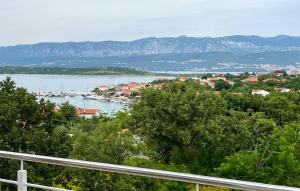Beautiful Home In Klimno With Kitchen