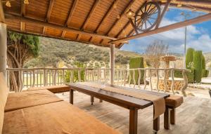 Amazing Home In Algarinejo