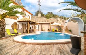 Amazing Home In Algarinejo