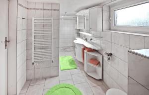 Amazing Apartment In Waren Müritz