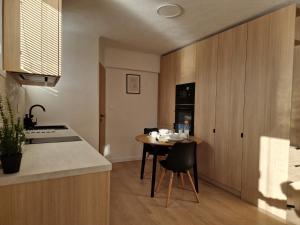 One-Bedroom Charm with Castle View