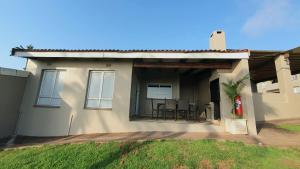 18 Chakas Rock Chalets, Chalet on Ballitos Dolphin Coast