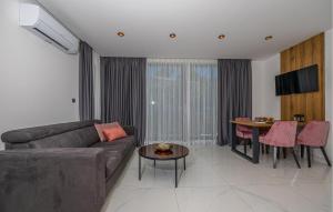 Stunning Apartment In Crikvenica 