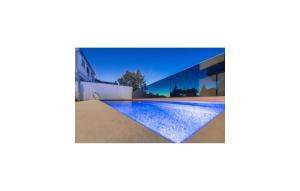 Cozy Apartment In Postira