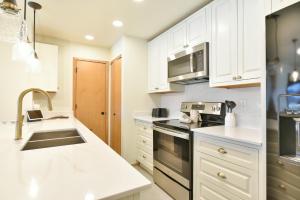 Lake Forest Mountainview Condo: Great Location, Amazing Views