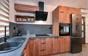 Stunning Home In Vinogradi Ludbreski