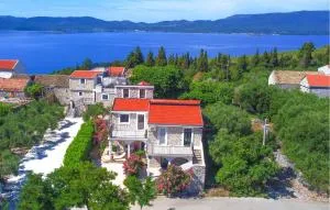 Two-Bedroom Apartment In Klek - Kremena