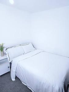 2 Double Bedroom House