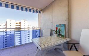 Cozy Apartment In Villajoyosa With Wifi