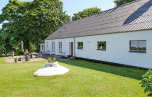 4 Bedroom Nice Home In Ejstrupholm
