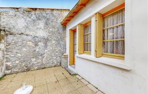 1 Bedroom Beautiful Home In Royan