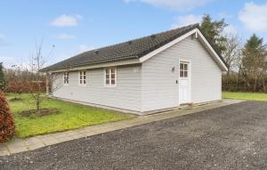 2 Bedroom Cozy Home In Hovborg