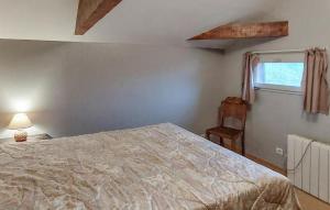 Maisons de vacances Beautiful Home In La Teste-De-Buch : photos des chambres