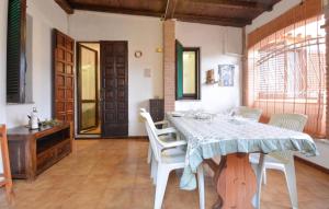 2 Bedroom Stunning Apartment In Solanas
