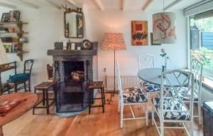 Nice Home In Warmenhuizen With Wifi