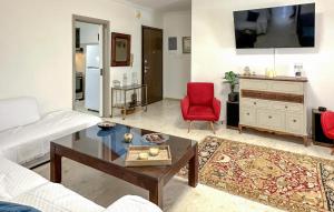 Nice Apartment In Anavissos With Wifi