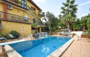 2 Bedroom Nice Apartment In Trecastagni - 圣焦万尼拉蓬塔