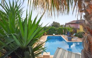 2 Bedroom Nice Apartment In Trecastagni