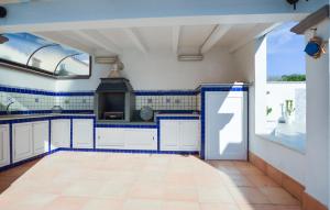 2 Bedroom Amazing Home In Triscina