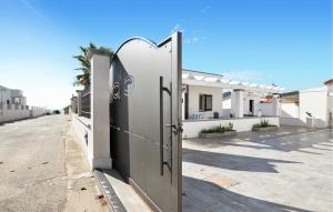 2 Bedroom Amazing Home In Triscina