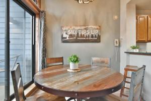 River Mountain Lodge Aspen Trail Condo: Ski In, Downtown Breck