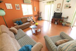 House Mrcela 200m from beach