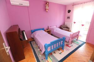 House Mrcela 200m from beach