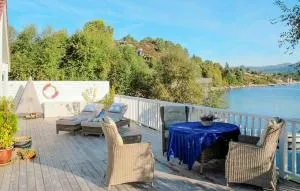 Amazing Home In Fitjar With Wifi - Bekkjarvik