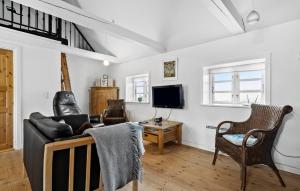 2 Bedroom Amazing Home In Blåvand