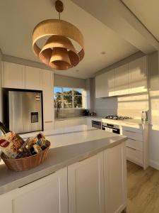 Balmoral Sands - Landing in Paradise