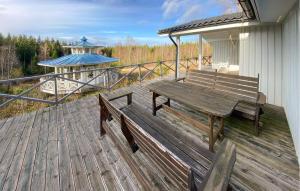 2 Bedroom Awesome Home In Torsby