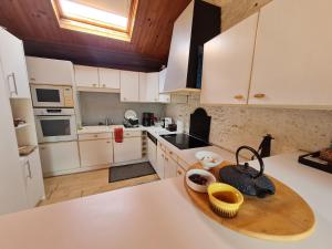 Maisons de vacances Gite calme avec jardin, proche Metz - FR-1-584-340 : photos des chambres
