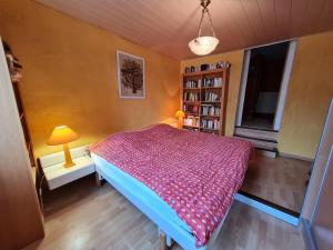 Maisons de vacances Gite calme avec jardin, proche Metz - FR-1-584-340 : photos des chambres