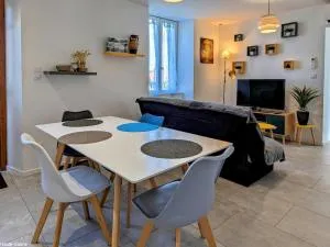 Gîte rénové avec jardin, clim, parking, WiFi - Calme à Héricourt - FR-1-583-329 - Héricourt