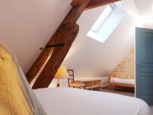 Maisons de vacances Gite paisible a la campagne pres de Chartres avec parking - FR-1-581-143 : photos des chambres